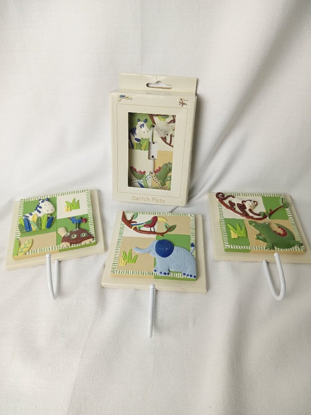 Kidsline Zanzibar Jungle Safari Wall Hooks & Switch Plate Set